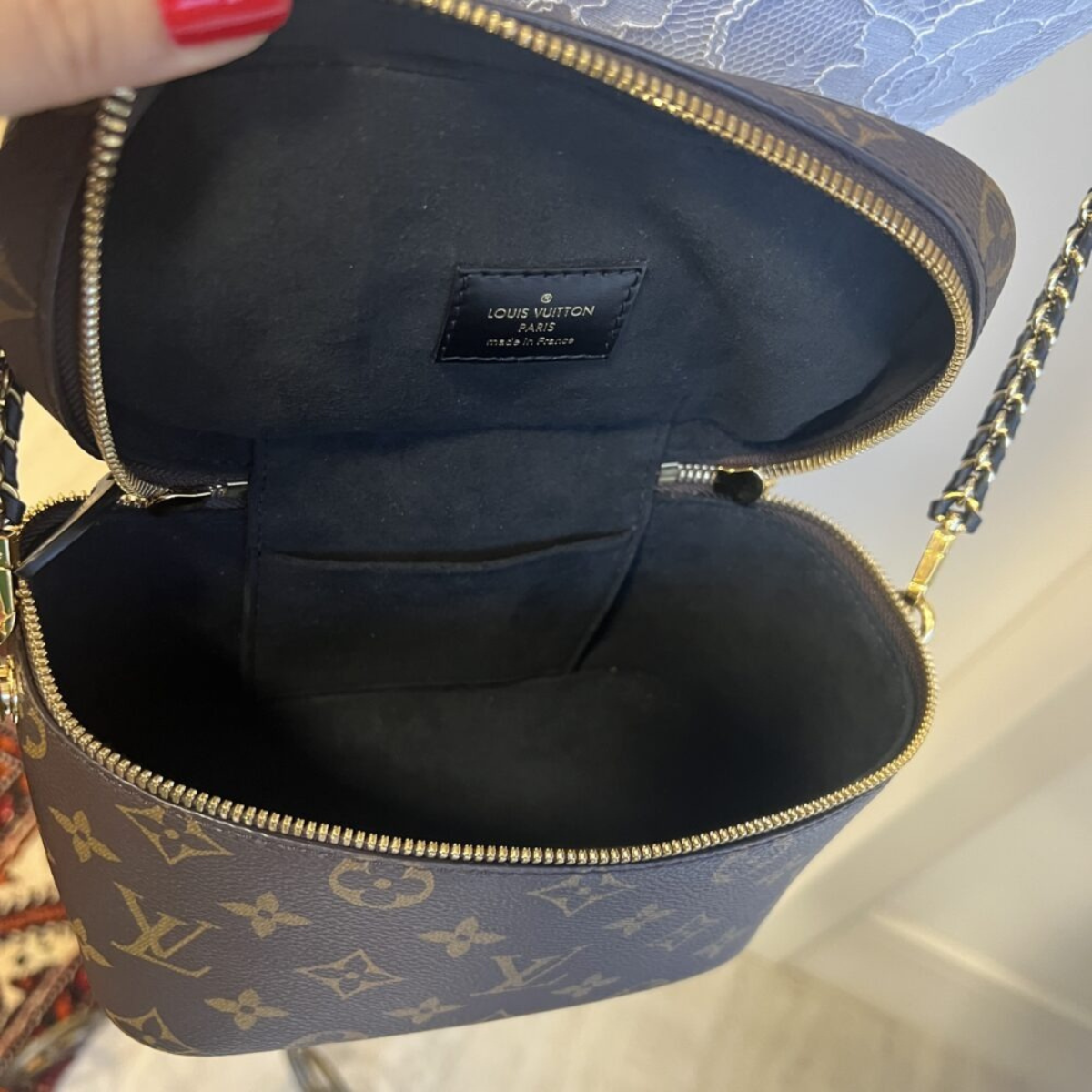 LOUIS VUITTON VANITY PM & FRAME SANDALS SET