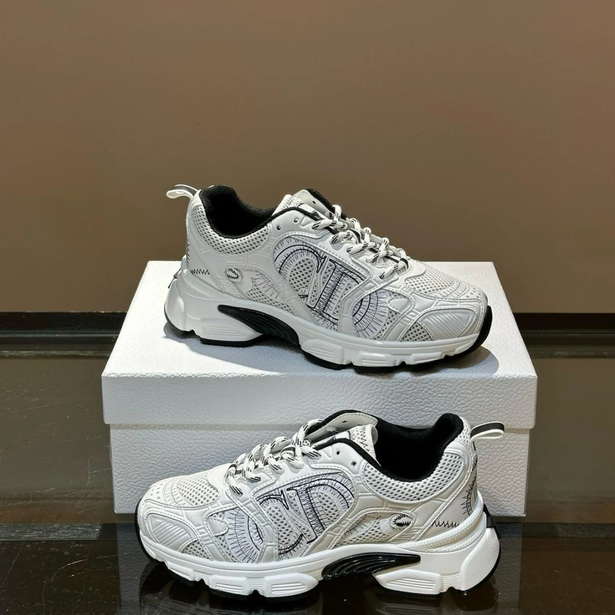 DIOR CHRONO SNEAKER