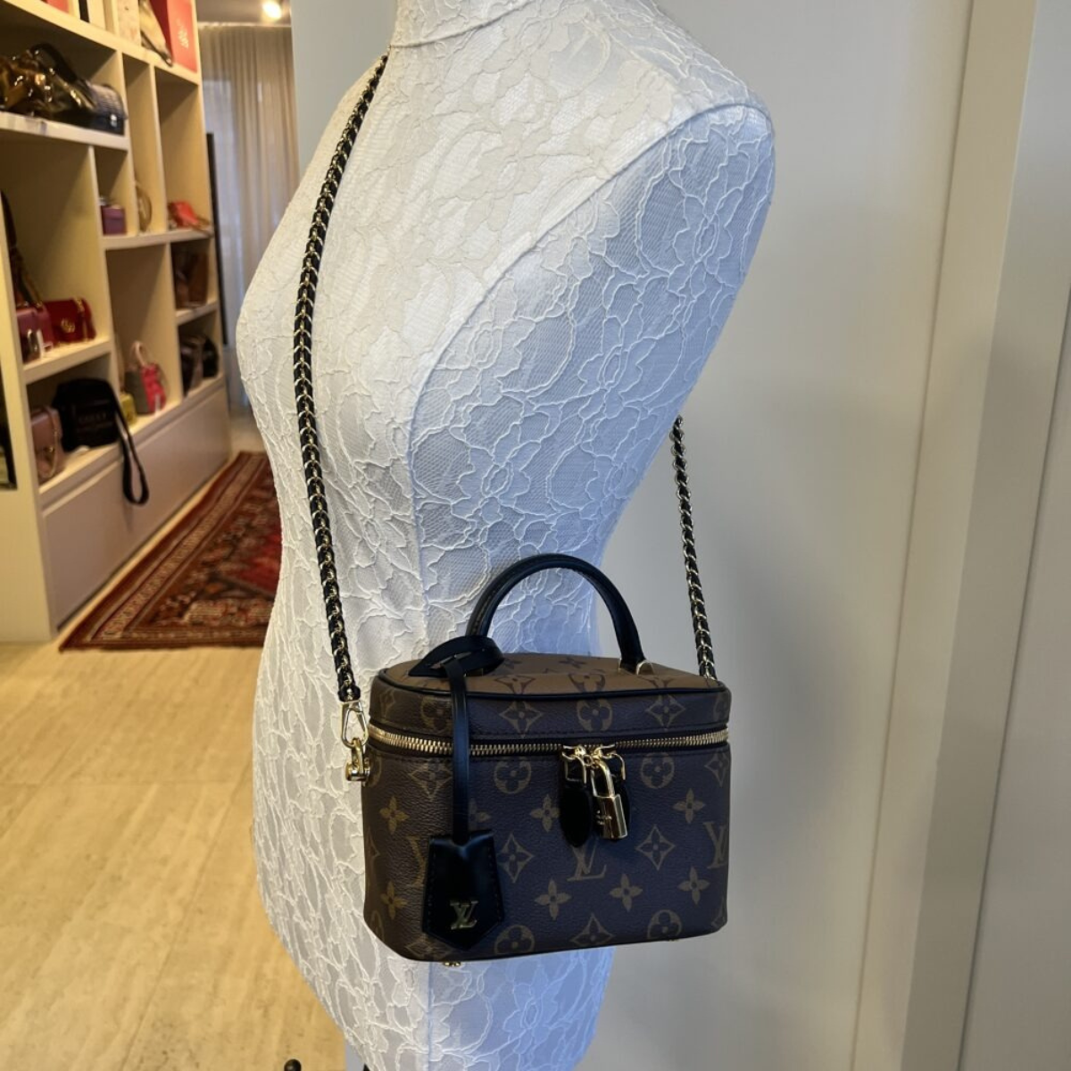 LOUIS VUITTON VANITY PM & FRAME SANDALS SET