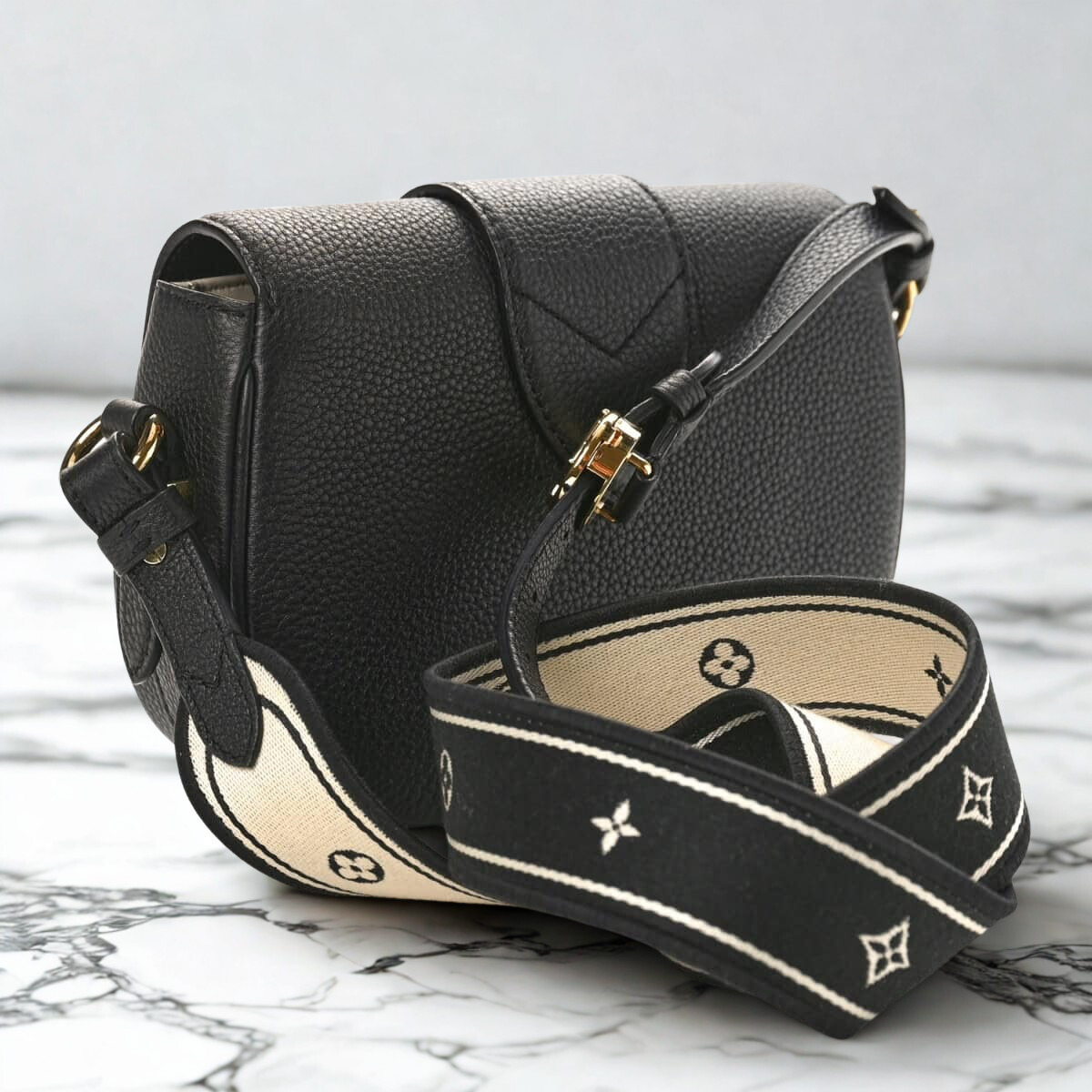 LOUIS VUITTON PONT 9 SOFT MM BAG