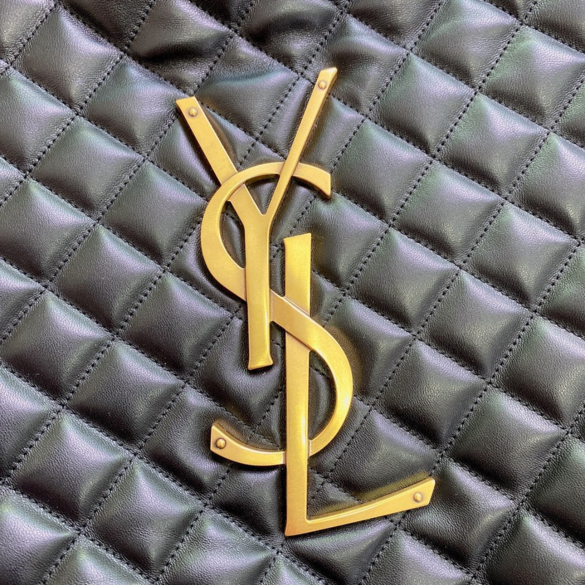 ICARE IN QUILTED LAMBSKIN