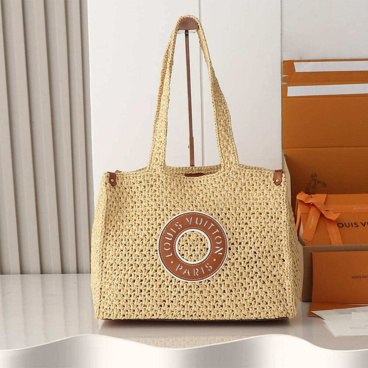 LOUIS VUITTON BY THE POOL RAFFIA ONTHEGO MM M24723