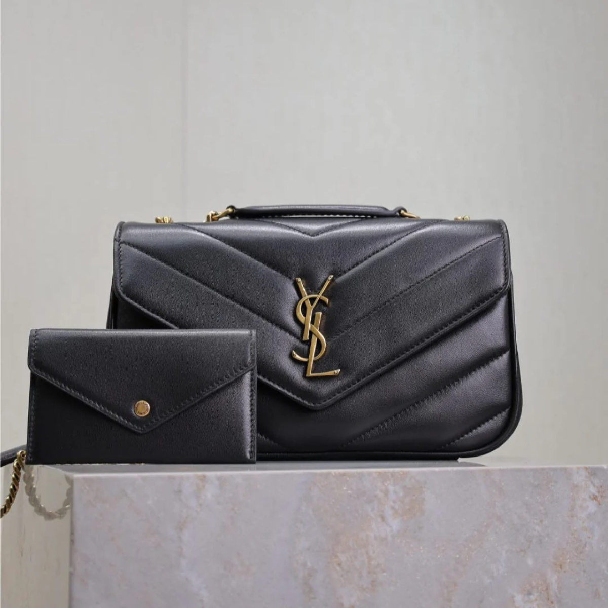 SAINT LAURENT LOULOU SMALL MATELASSÉ BAG
