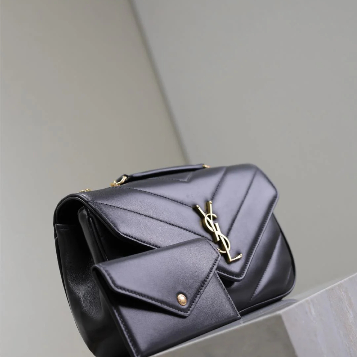 YSL SIGNATURE SET– LOULOU BAG & OPYUM SANDAL