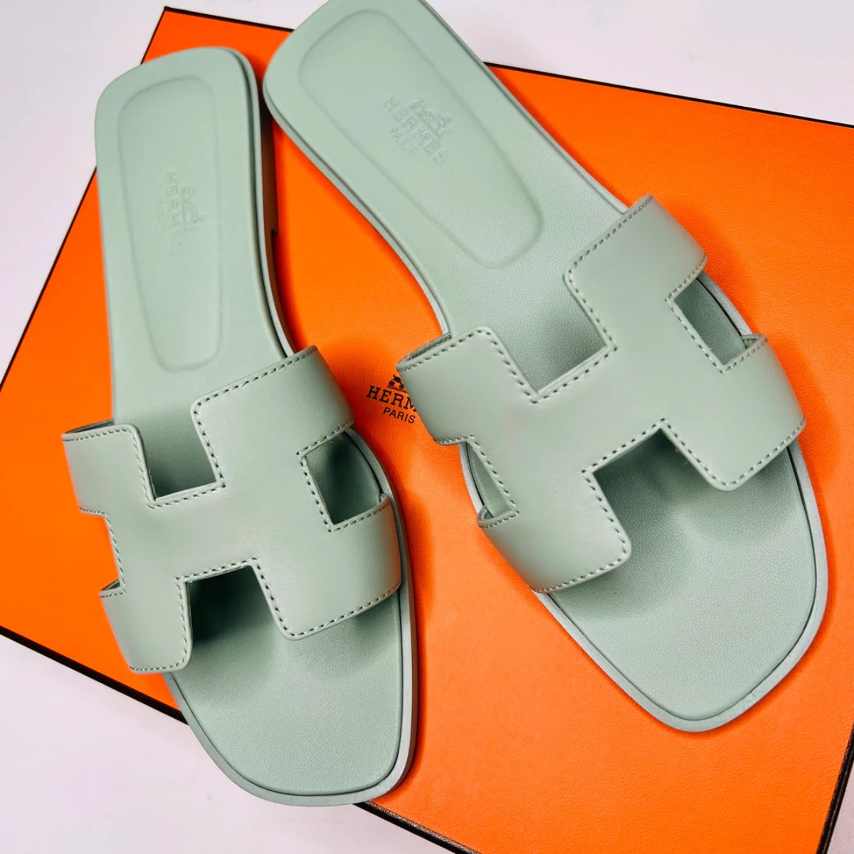 HERMÈS ORAN SANDALS VERT D’EAU
