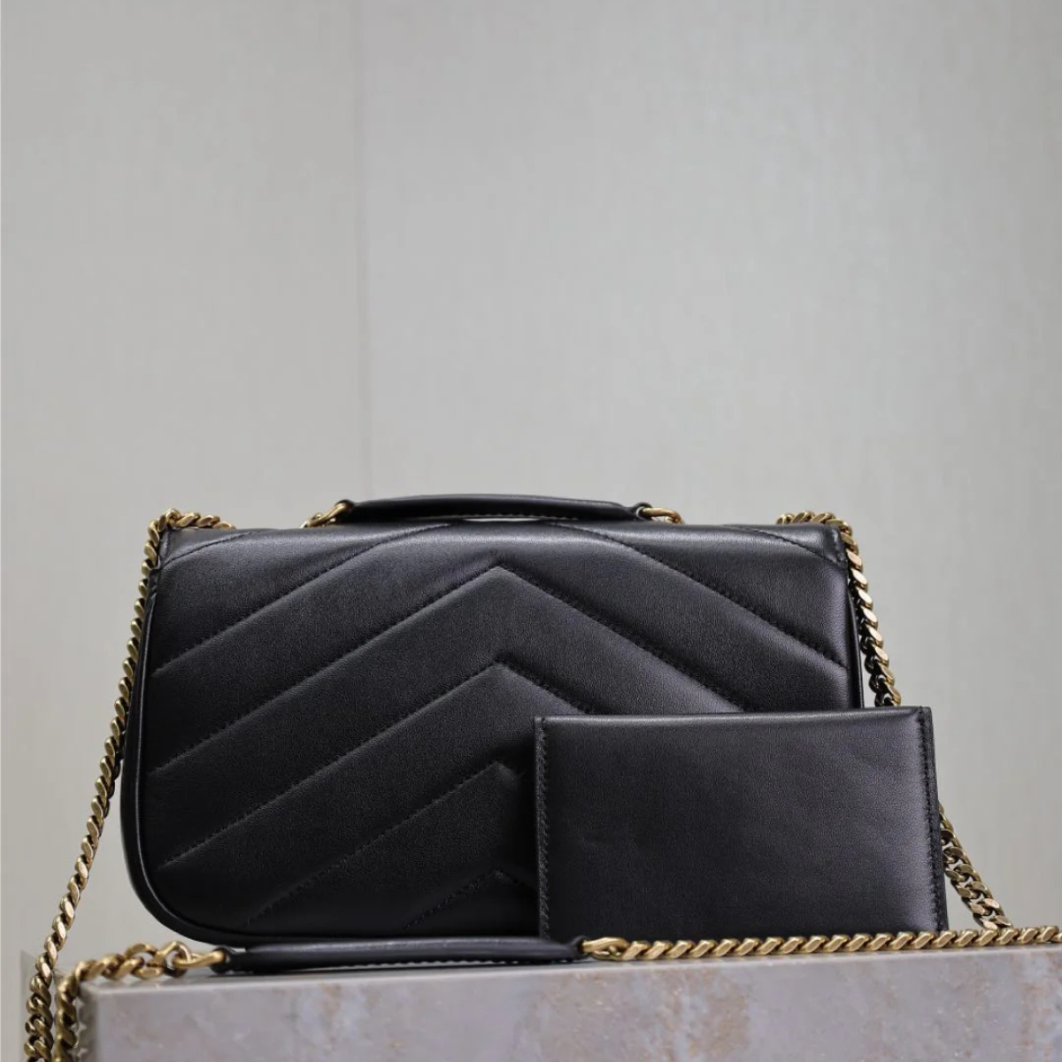 YSL SIGNATURE SET– LOULOU BAG & OPYUM SANDAL