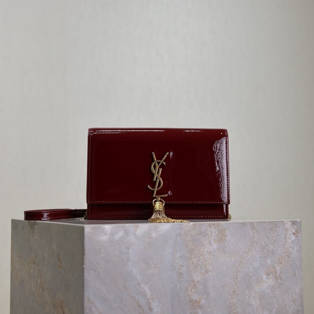 YVES SAINT LAURENT KATE SMALL IN PATENT LEATHER
