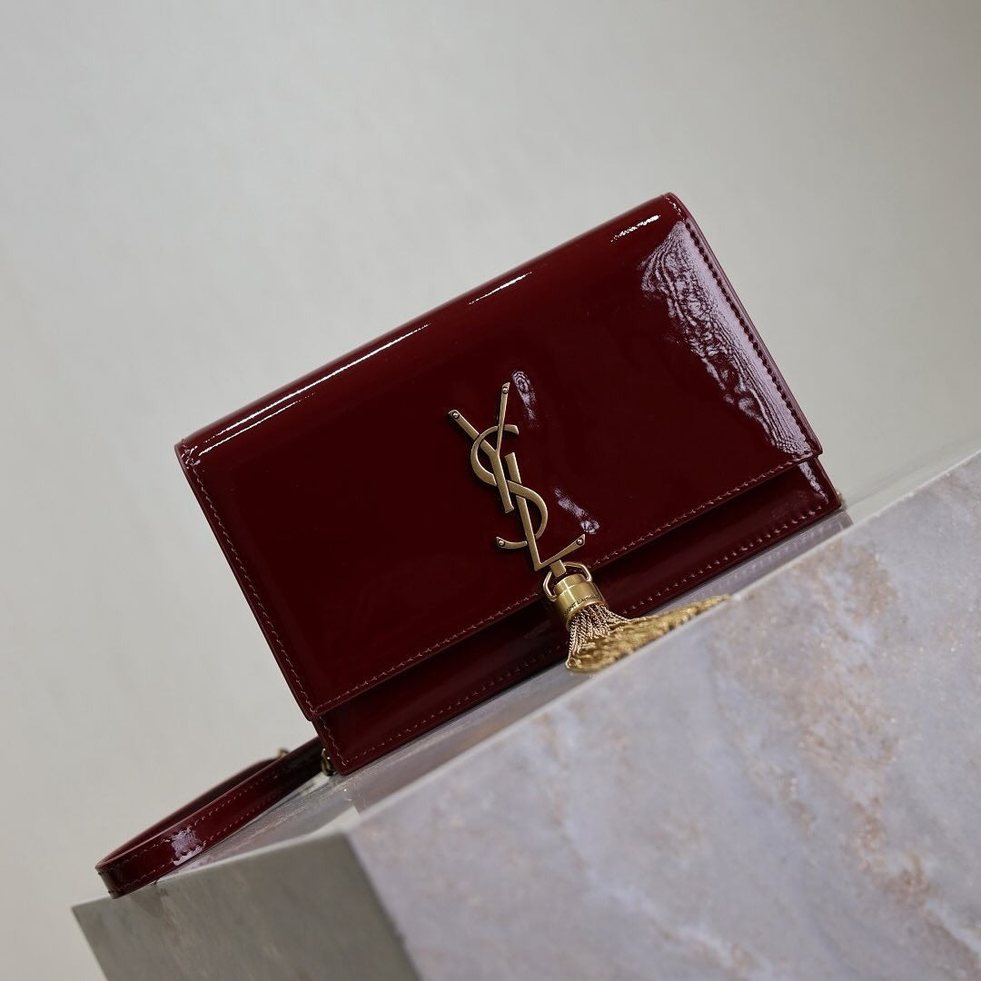 YVES SAINT LAURENT KATE SMALL IN PATENT LEATHER