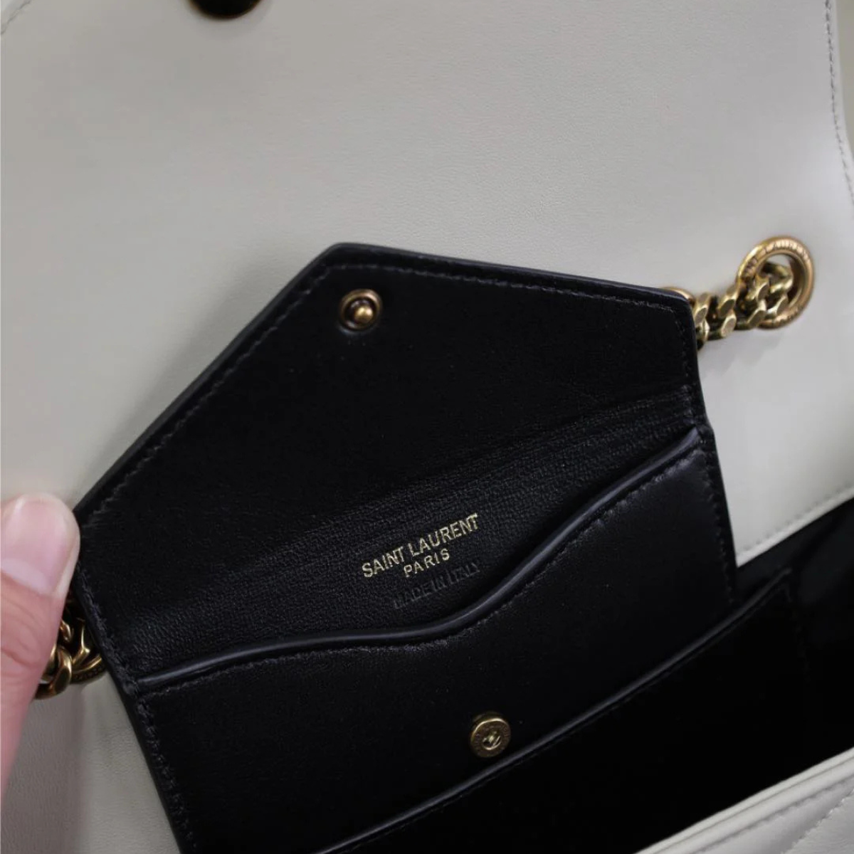 SAINT LAURENT LOULOU SMALL MATELASSÉ LAMBSKIN BAG IN WHITE
